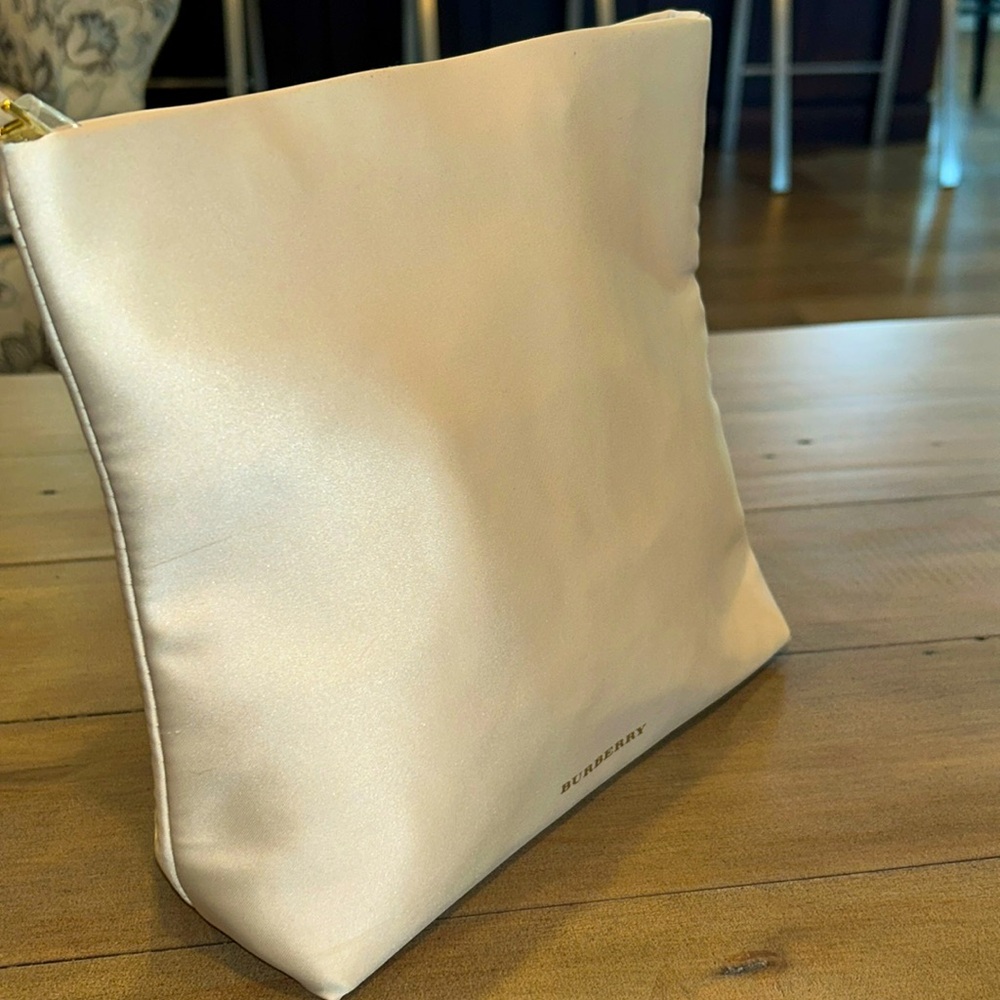 Burberry Cream Cosmetic Bag Clutch